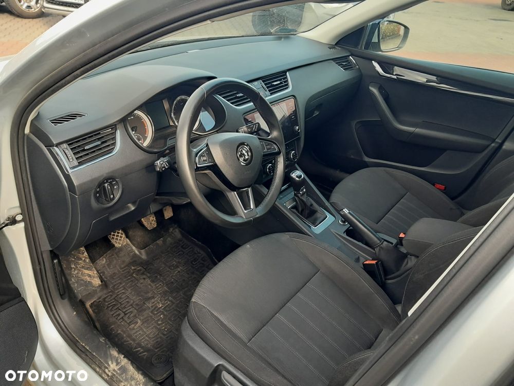 Skoda Octavia 1.5 TSI ACT Style - 6