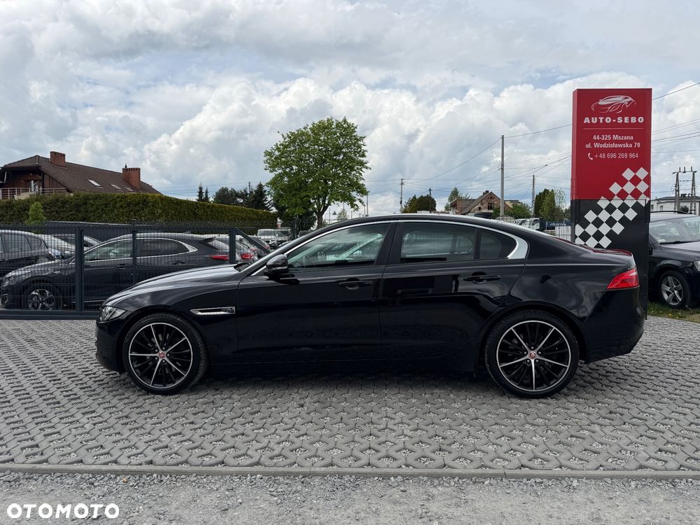 Jaguar XE 20t Prestige - 7