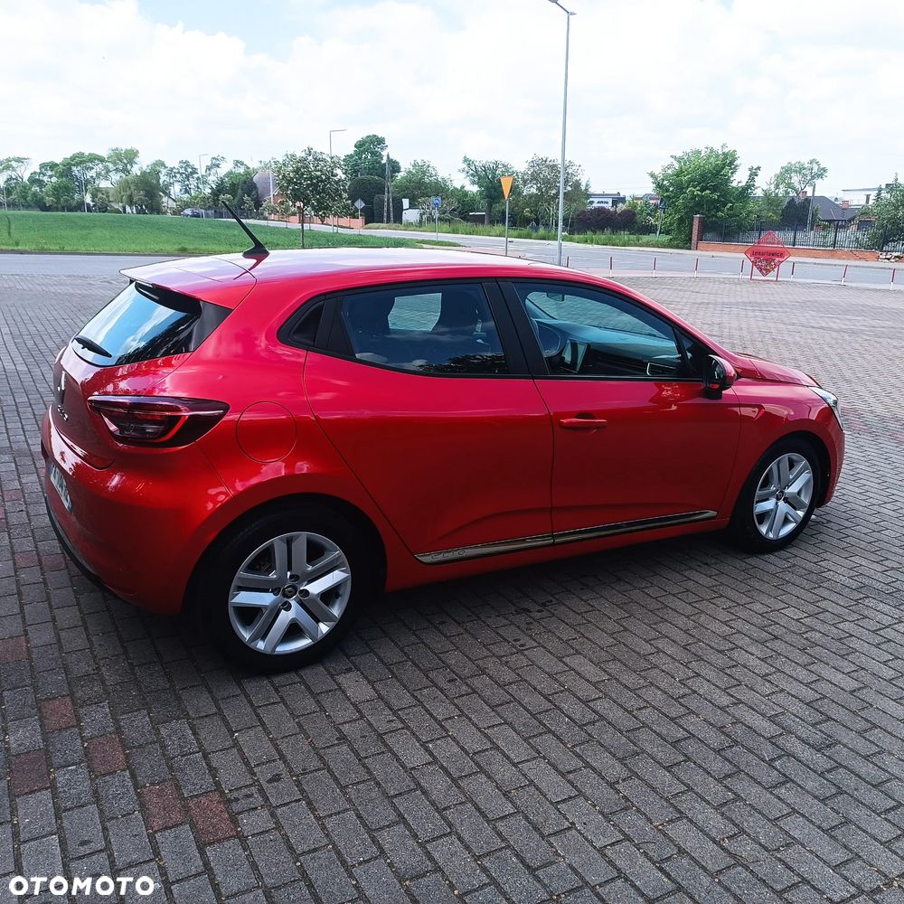 Renault Clio - 11