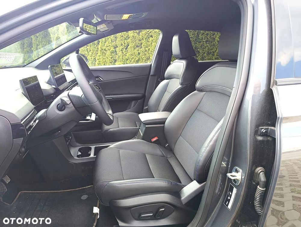 MG 4 Luxury 64 kWh - 16