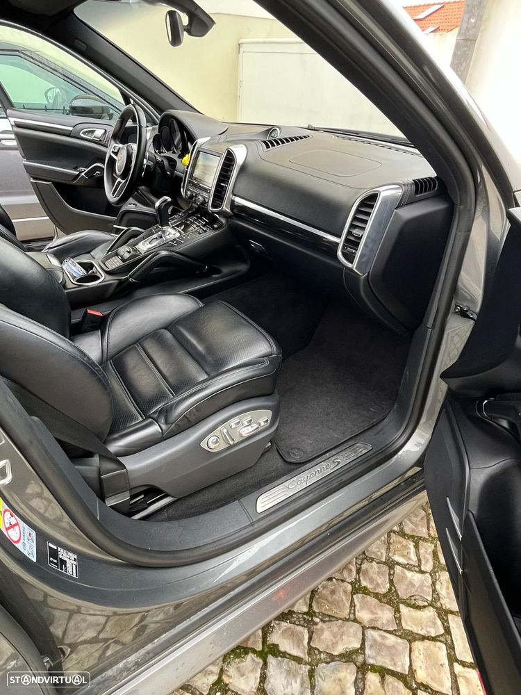 Porsche Cayenne S - 19