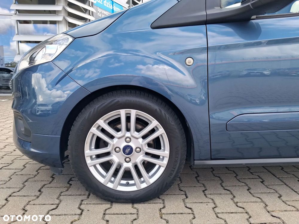 Ford Tourneo Courier 1.5 TDCi Titanium - 22
