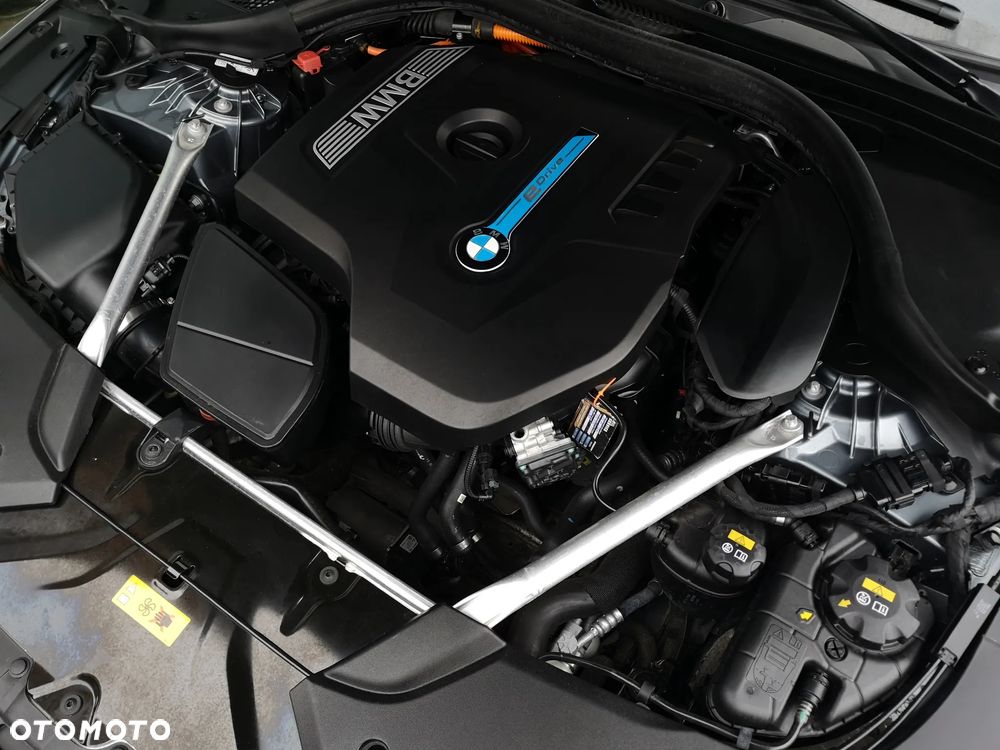 BMW Seria 5 530e iPerformance - 36