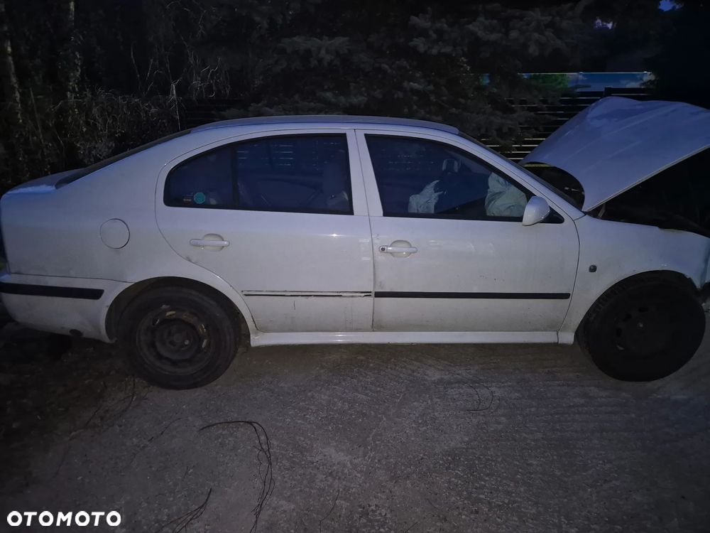 Skoda Octavia 1.6 Tour - 1
