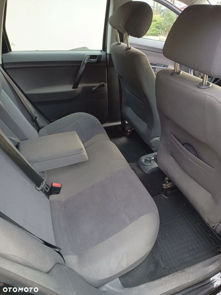 Volkswagen Polo - 15