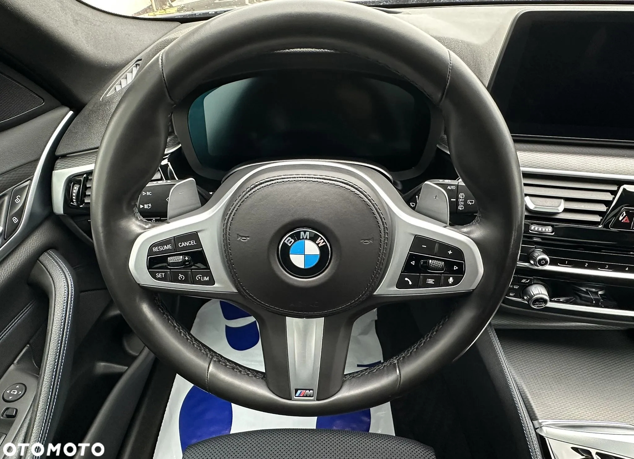 BMW Seria 5 530i xDrive M Sport sport - 31