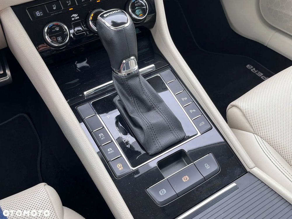 Skoda Superb 2.0 TDI SCR L&K DSG - 35