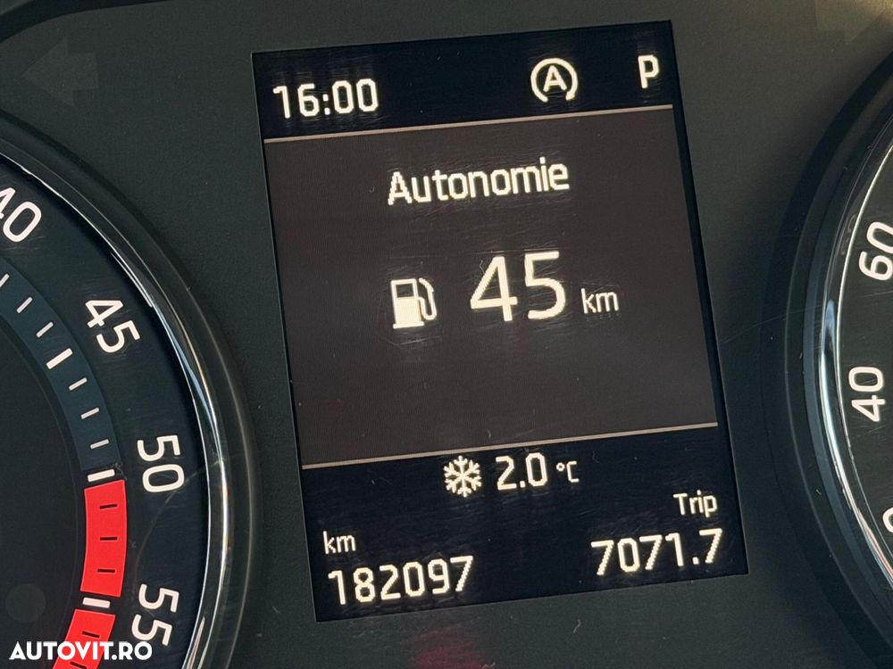 Skoda Octavia 2.0 TDI DSG Style - 35