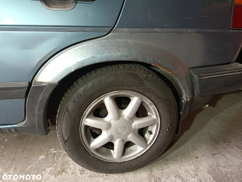 Volkswagen Golf 1.8 GL - 4