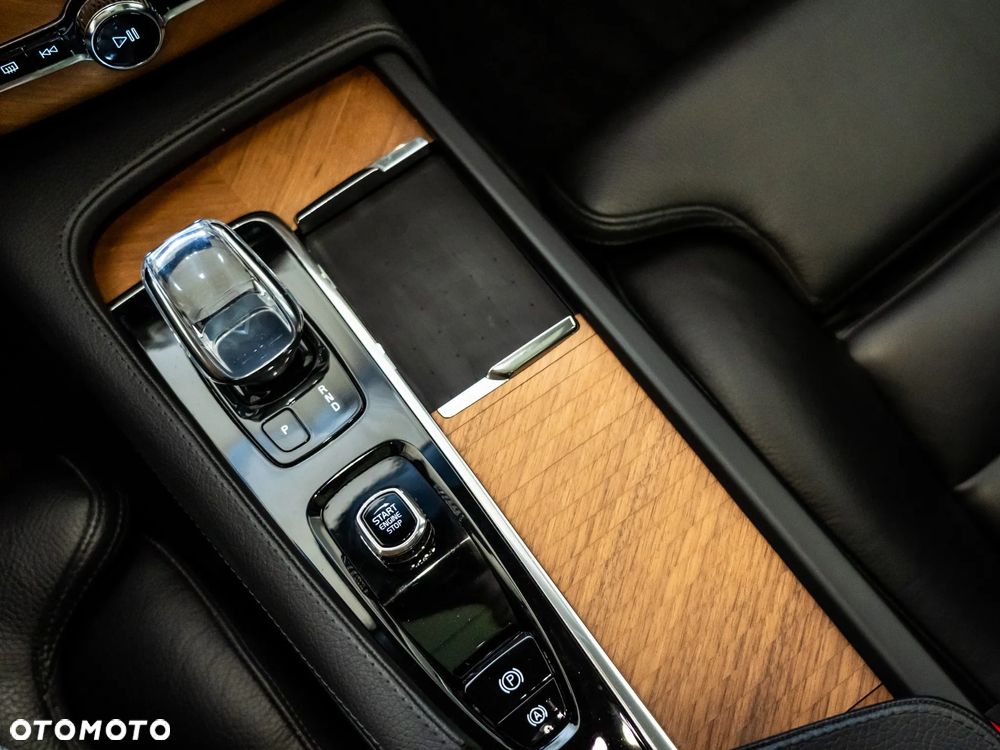 Volvo XC 90 T8 AWD Plug-In Hybrid Inscription 7os - 18