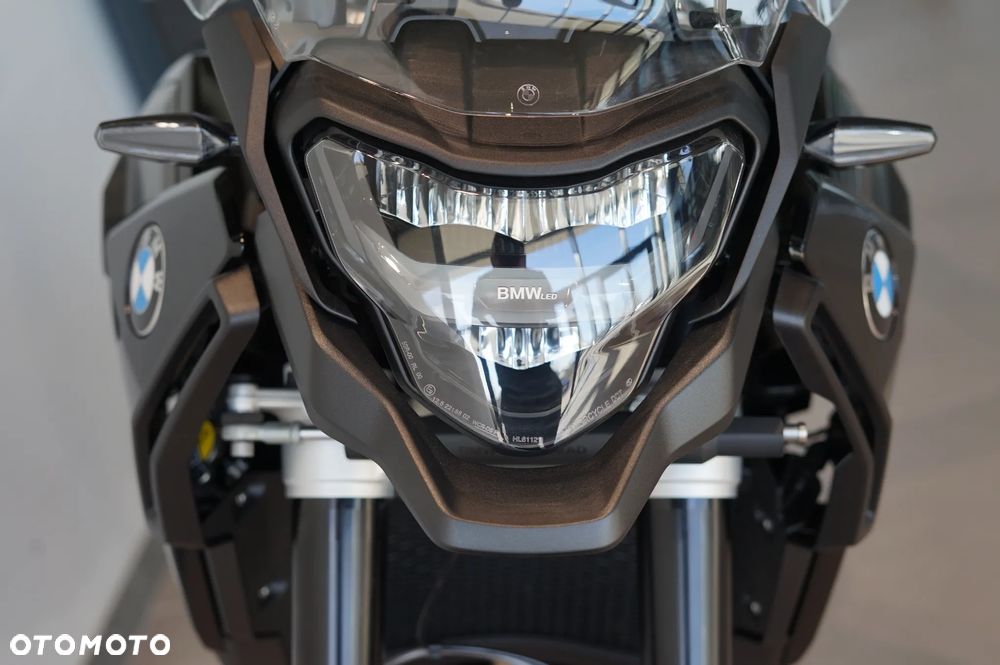 BMW F - 26