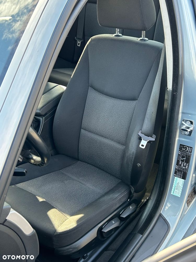 BMW Seria 3 320i - 13
