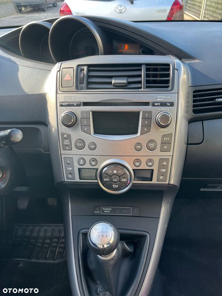 Toyota Verso 2.0 D-4D - 10