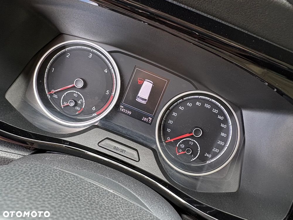 Volkswagen Multivan 2.0 TDI L1 Trendline DSG - 18