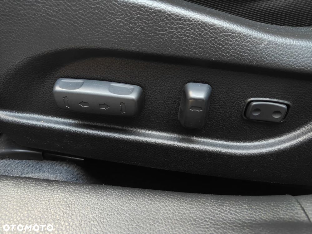 Hyundai i40 i40cw 1.7 CRDi Fifa World Cup Edition - 30