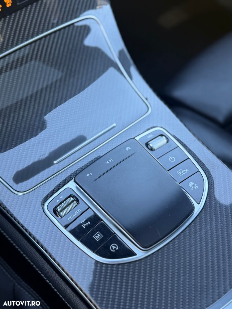 Mercedes-Benz GLC 220 d 4MATIC 9G-TRONIC AMG Line Plus - 23
