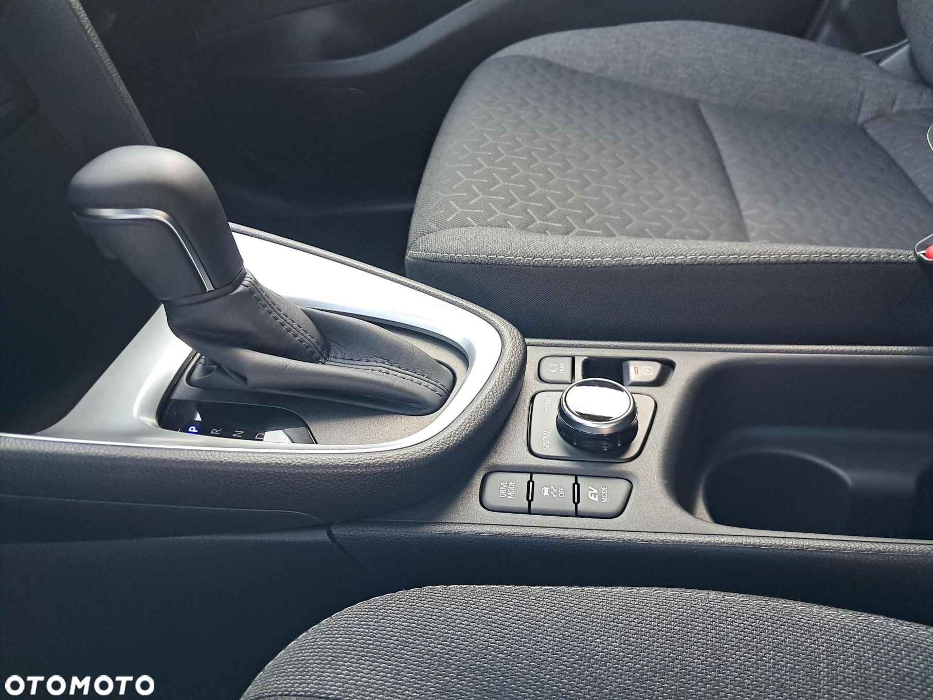 Toyota Yaris Cross - 12