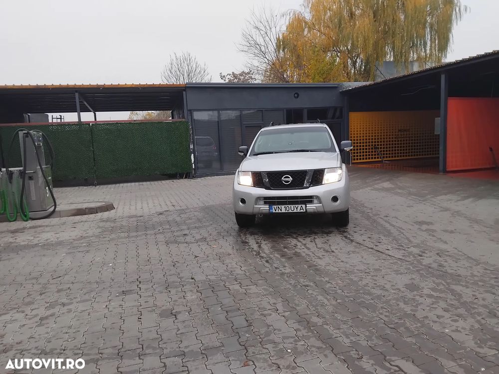 Nissan Pathfinder 2.5 dCi DPF All Mode 4X4 LE - 2