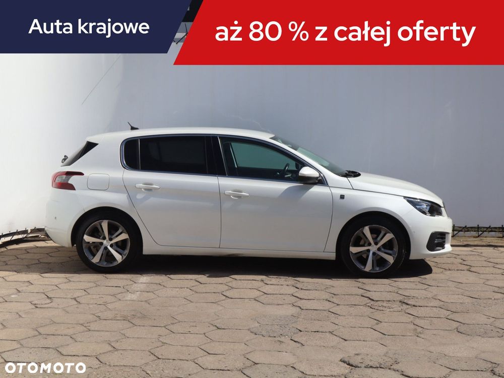 Peugeot 308 - 8