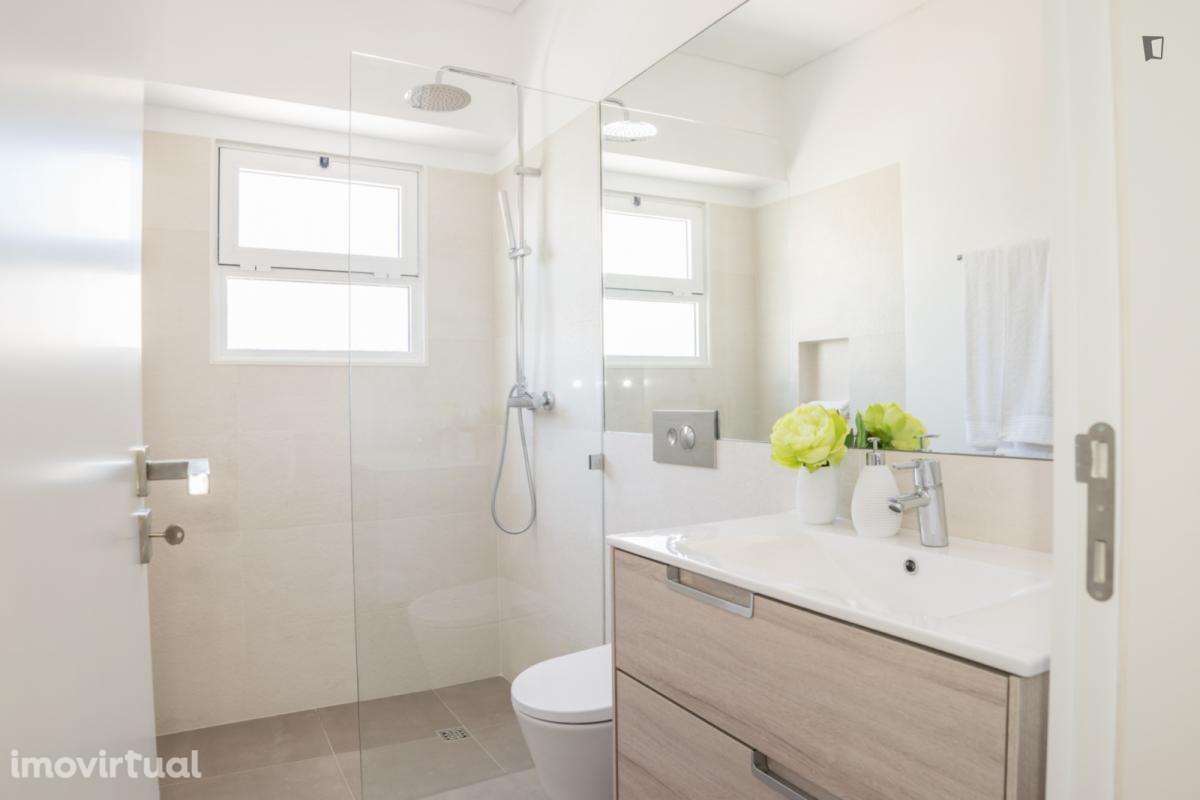 Apartamento com 2 quartos - localizado em Faro - Grande imagem: 3/11