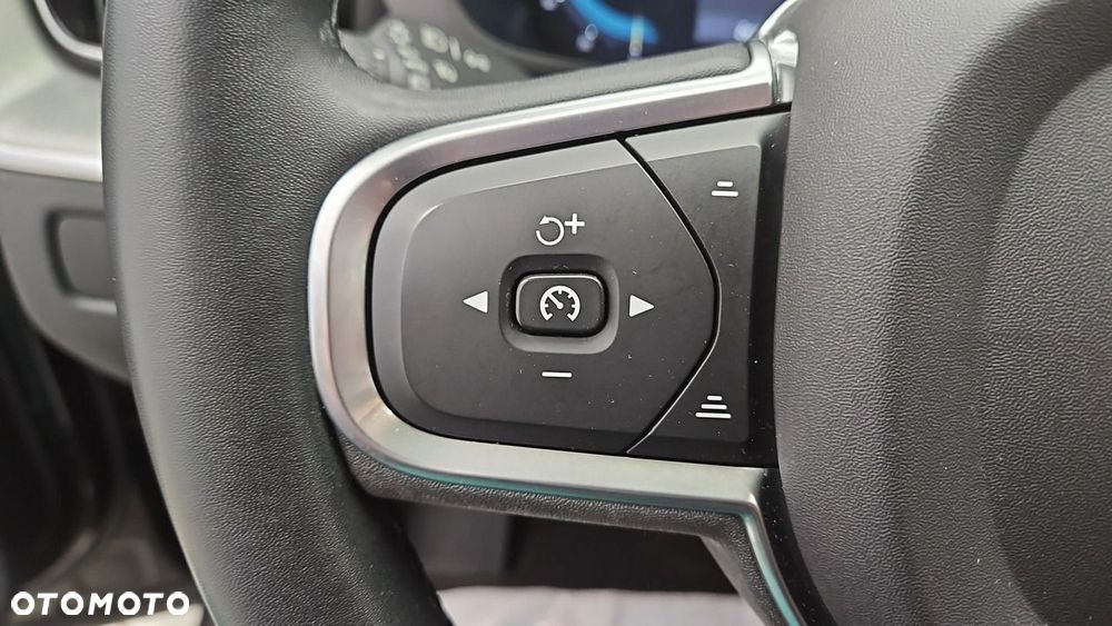 Volvo XC 60 B4 D AWD Core - 17