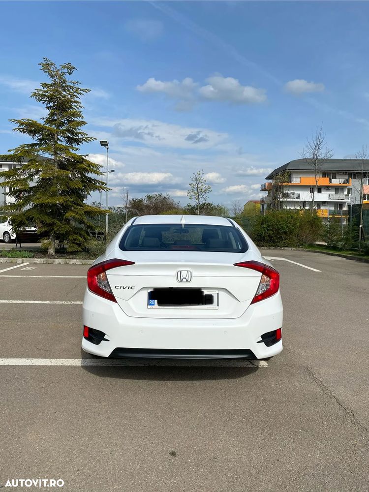 Honda Civic 1.5 i-VTEC Turbo CVT Elegance - 6