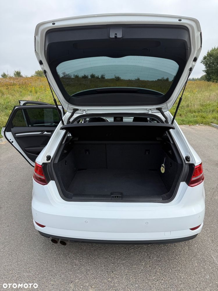 Audi A3 Sportback - 11