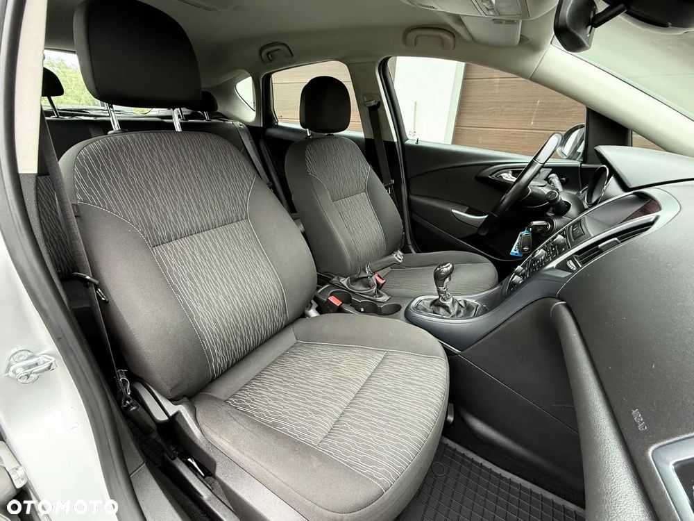 Opel Astra GTC 1.4 Turbo - 25