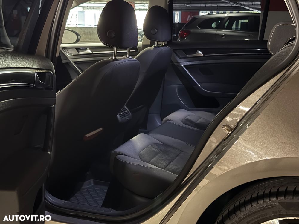 Volkswagen Golf 1.4 TSI BMT Highline - 14