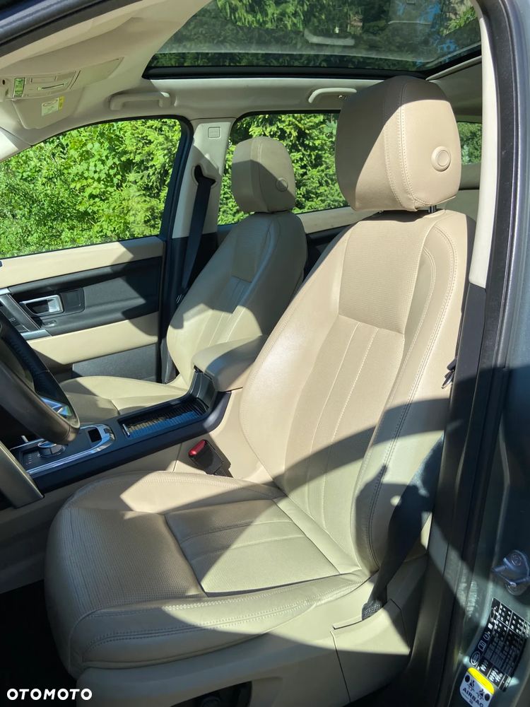 Land Rover Discovery Sport - 26