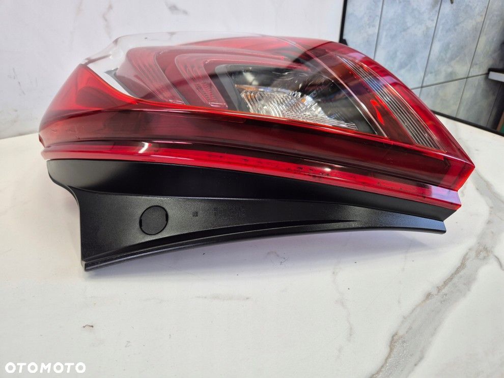 OPEL MOKKA X 15- PRAWA TYLNA LAMPA LED EUROPA ORYGINAŁ 42619628 - 12