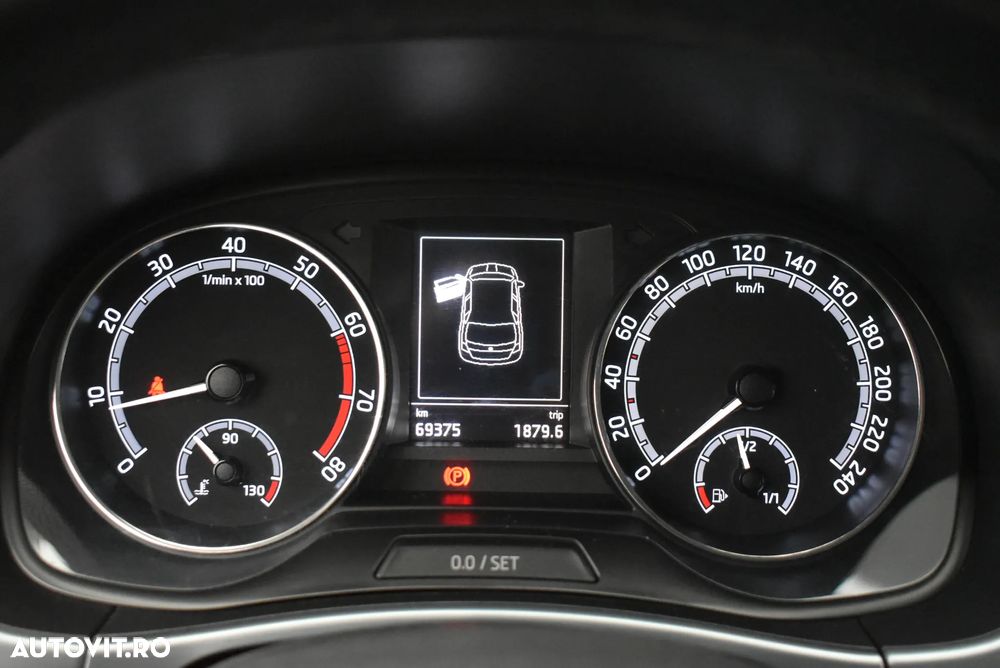 Skoda Fabia 1.0 MPI Ambition - 5