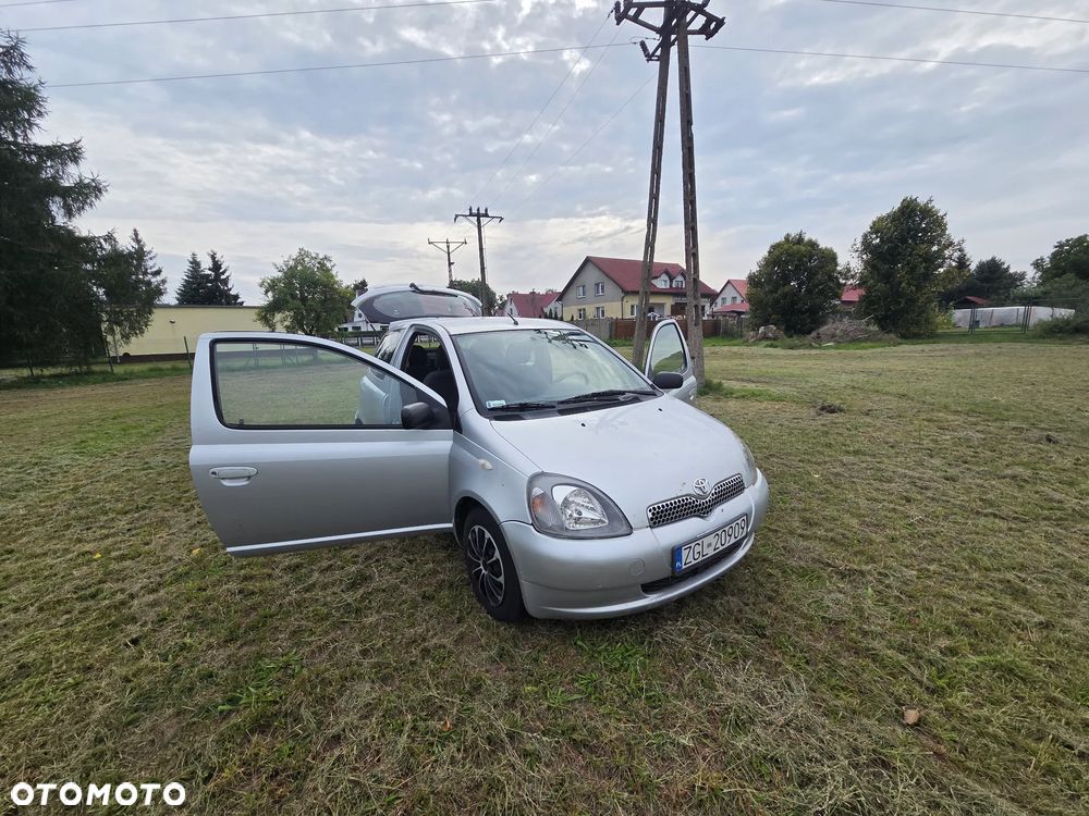 Toyota Yaris 1.0 Base - 15