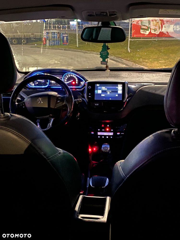 Peugeot 2008 e-HDi FAP 115 STOP & START Allure - 7