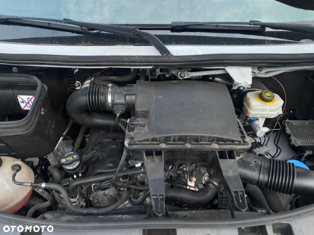 Mercedes-Benz Sprinter 319 - 15