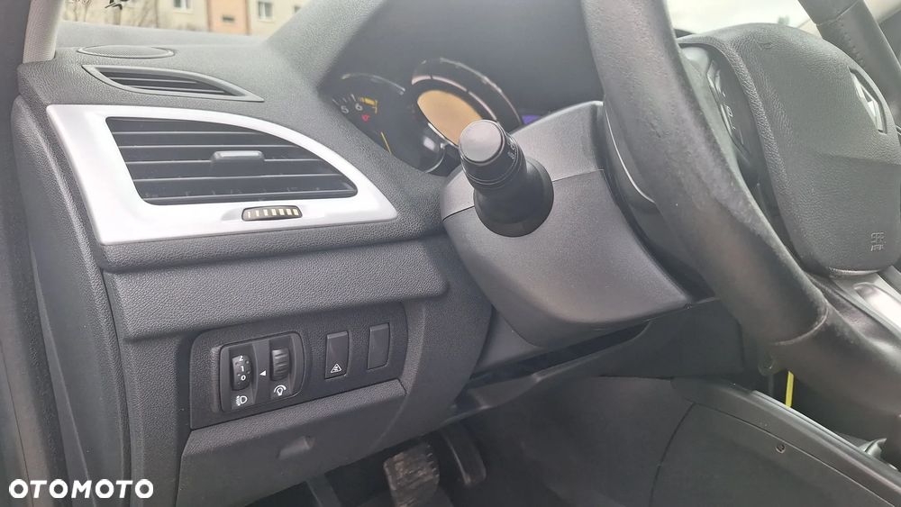 Renault Megane 1.6 16V 110 Expression - 25