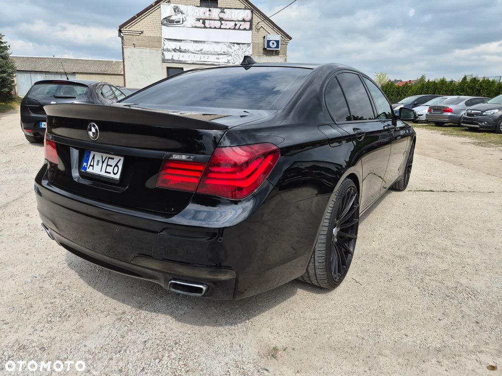 BMW Seria 7 740i - 19