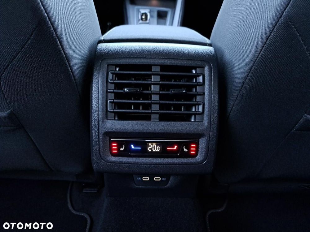 Volkswagen Golf VIII 2.0 TDI Style DSG - 18