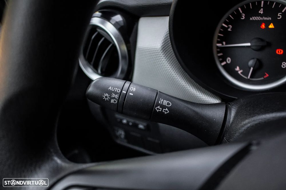 Nissan Micra 1.0 G Acenta - 17