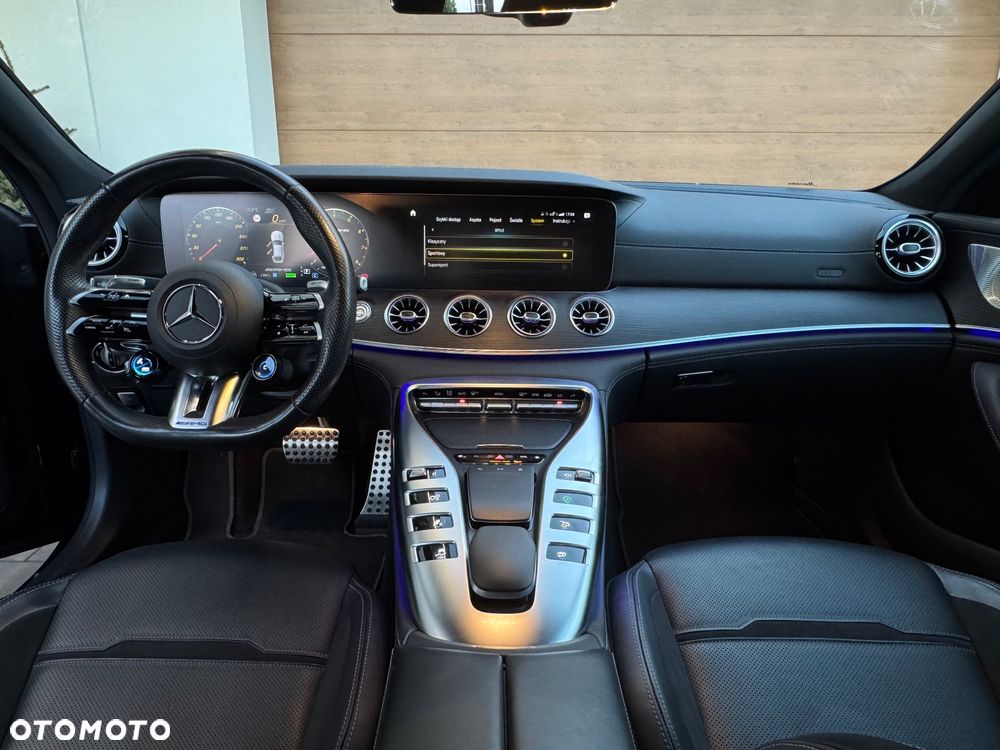 Mercedes-Benz AMG GT 43 4-Matic+ - 33