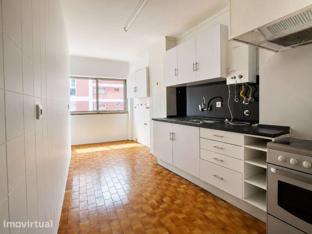 Apartamento T1 Renovado | Áreas Generosas | Paço de Arcos - Grande imagem: 5/9