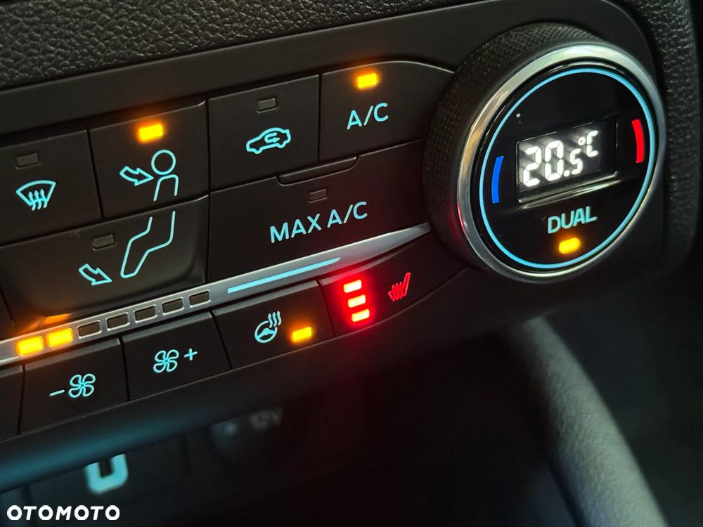 Ford Focus 1.5 EcoBoost STart-Stopp-System Titanium - 17