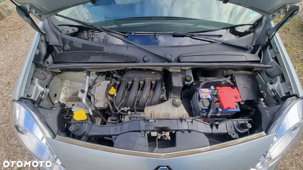 Renault Kangoo 1.6 16V 105 Happy Family - 28