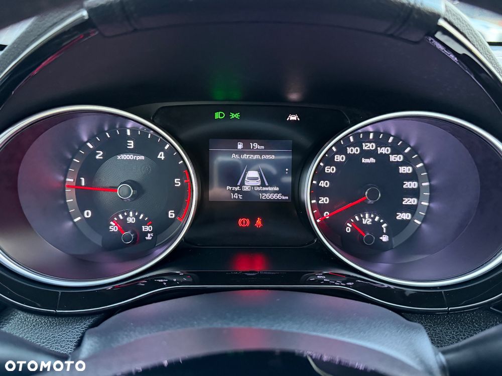 Kia Ceed 1.6 CRDi 136 ISG Dream-Team Edition - 40