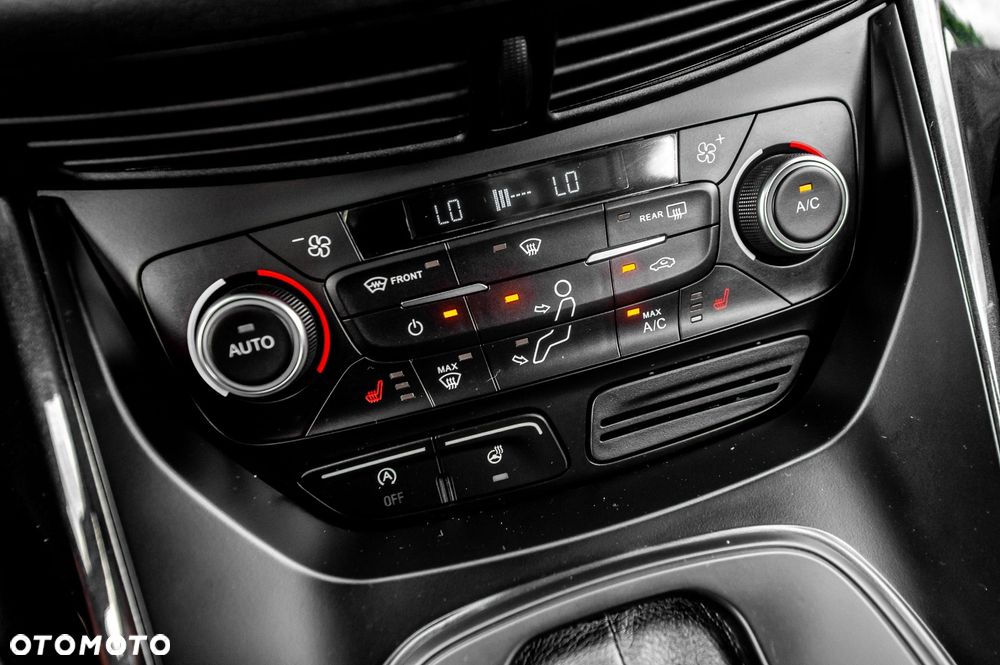 Ford Kuga 1.5 EcoBoost 4x4 Titanium - 31