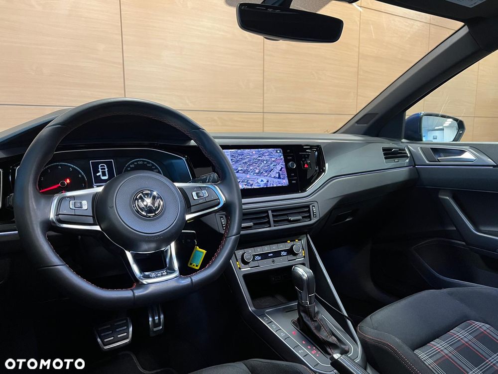 Volkswagen Polo - 13