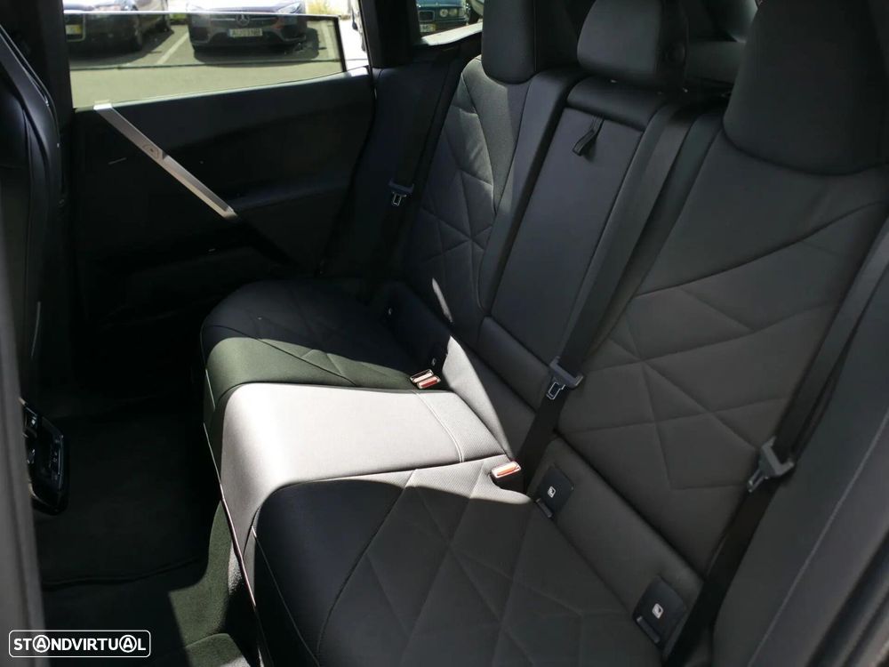 BMW iX xDrive 40 Pack Desportivo - 33