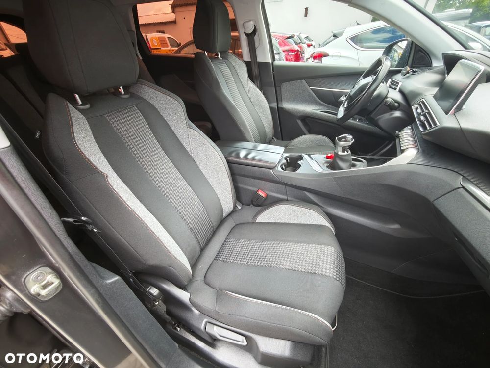Peugeot 5008 BlueHDi 120 Active - 29