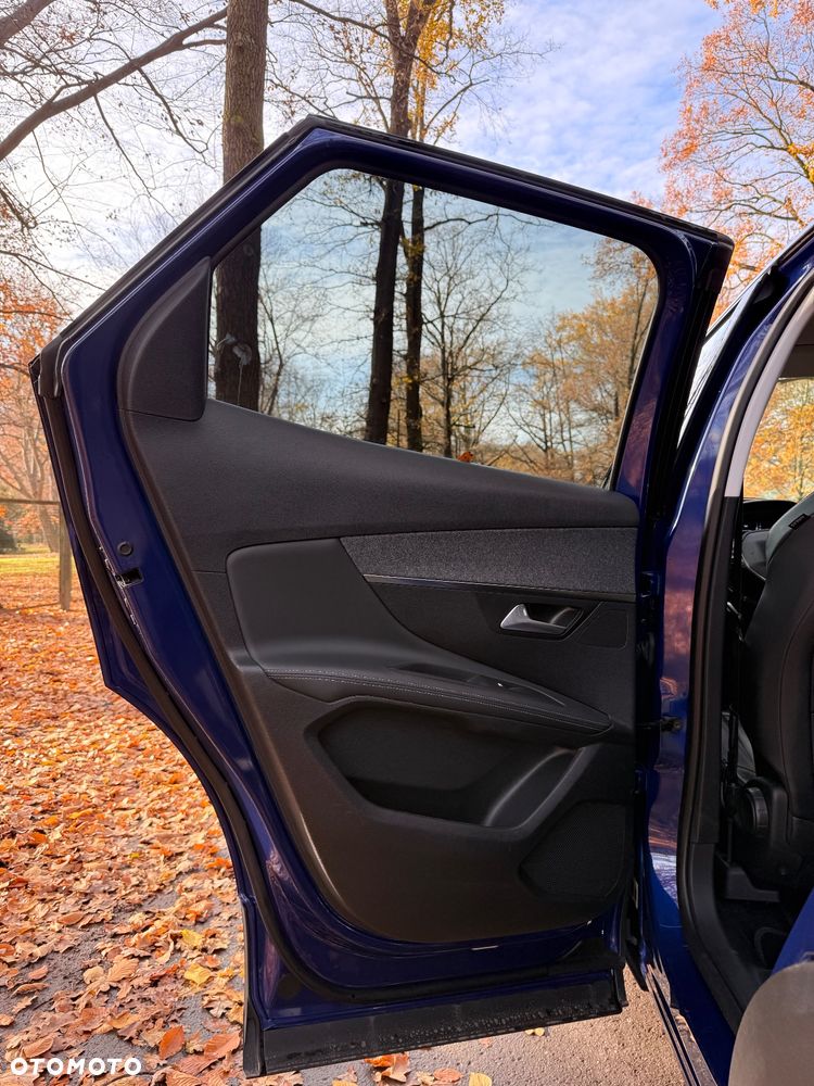 Peugeot 3008 1.5 BlueHDi Allure S&S EAT8 - 21