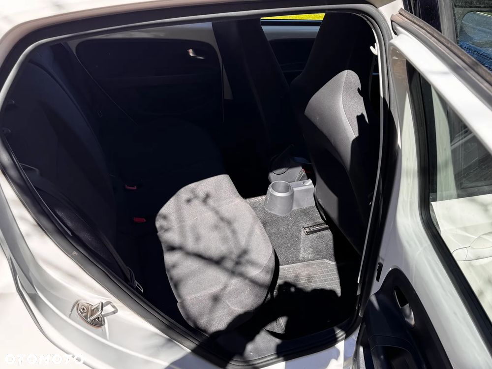Volkswagen up! - 14